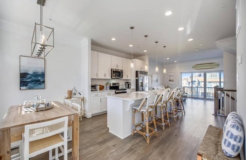 Fenwick Island House | New Waterfront Fenwick Home/Shared Pool/Water Access/Walk to beach/restaurants