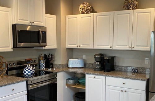 Stonington House | NEW Waterfront Home with daily Boat Taxi (seats 20) to Sandy Point Beach