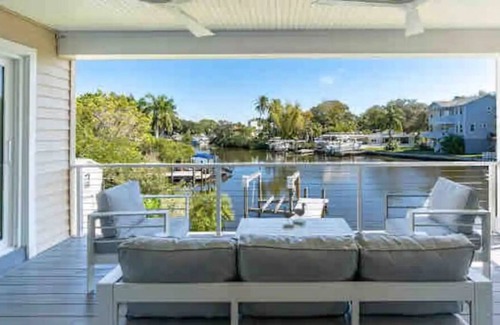 Crystal Beach House | New! Waterfront luxury Home. Whole house. Elevator!
