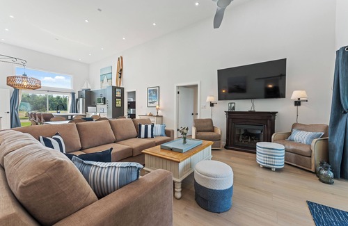 Dunnottar Cabin | New Waterfront Luxury Cabin on Lake Winnipeg