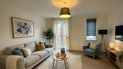 Newcastle-upon-Tyne Apartment | Newcastle Great Park 4BR Home, Sleeps 8