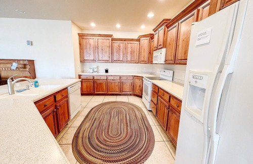 St. George Condo | Newer | Bottom Level with Views | All King Beds | Resort All Inclusive Amenities | #805