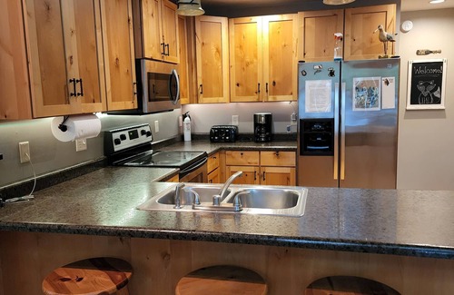 Comstock House | Newer Lake Home located near Turtle Lake/Cumberland area