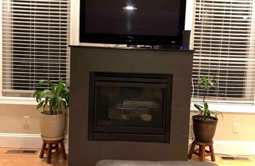 Medford House | Newer Modern Contemporary on 1/2 Acre - Nice