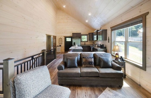 Sevierville Cabin | Newly Built 2/3 Cabin with hot tub!