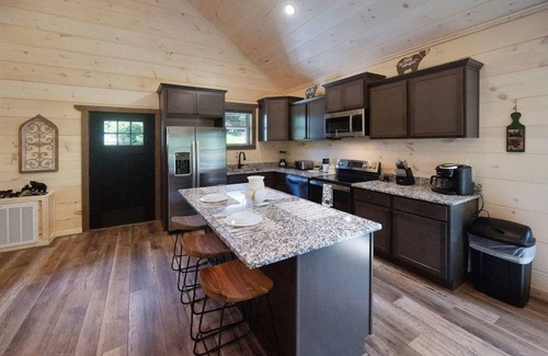 Sevierville Cabin | Newly Built 2/3 Cabin with hot tub!