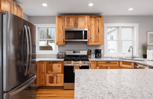 Lake Ann House | Newly built modern gem w/Sanford Lake access close to Traverse City & Dunes