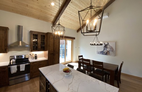 Black Butte Ranch House | Newly Built One-Level Black Butte Ranch Oasis