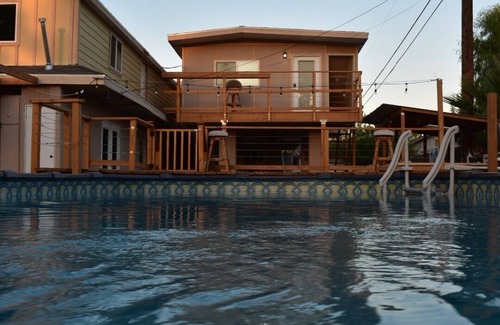 Roosevelt Apartment | Newly Built Rustic Studio with Pool, Hot tub, Firepit and More