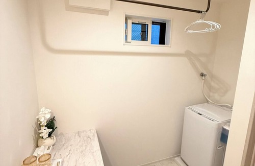 Kita House | Newly-built, single building for rent in Umeda-Tenjinbashi area, 3 min. walk from Osaka Station! Up to 8 people can stay! Walking space available, direct access from Kansai International Airport, plenty of amenities for women