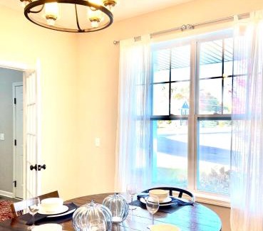 Midland Villa | Newly Built Spacious Quiet 3 Bed Rm House with Backyard and Parking