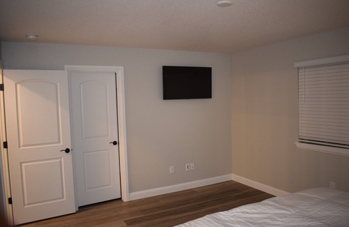 Cottonwood House | Newly built townhome-cozy and cute!