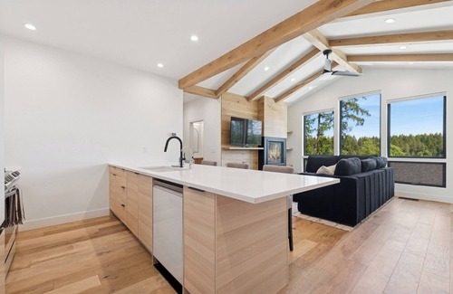 Whitefish House | Newly built two bedroom rental with Blanchard Lake access in Whitefish!