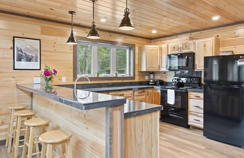 Severance House | Newly Built year-round house with specactular lake views!