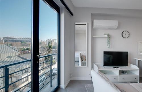 Kadikoy Apartment | Newly Constructed in Kadikoy Quake-Resistant-AC