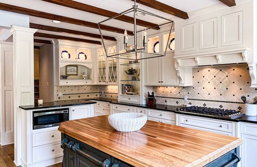 Wequetonsing House | Newly decorated Wequetonsing Home - Walking distance to downtown.