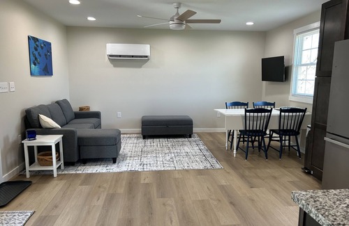 Tri-Cities Cottage | NEWLY FINISHED! Pool house cottage located in central Tricities of northeast TN