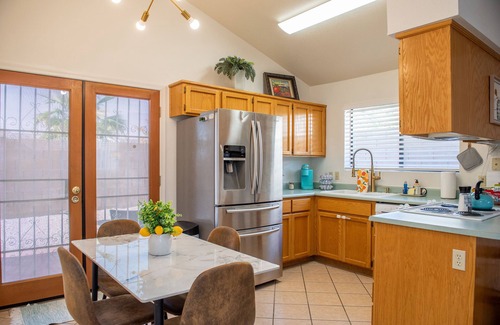 Yuma House | Newly furnished Townhouse! 2-mins from MCAS (family friendly)
