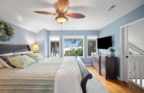 Dataw Island Villa | Newly Listed Bluff Villa with Creek and Golf Course Views