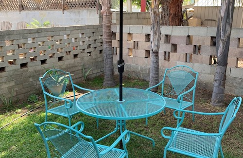 Azusa Apartment | Newly redone studio w/outdoor lawn & eating space