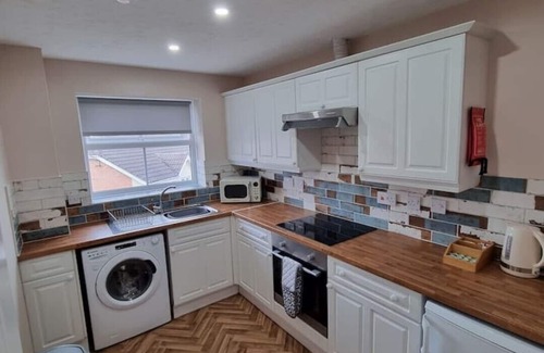 Coventry Apartment | Newly Refurbished 2 Bed, City Centre Apartment. with parking