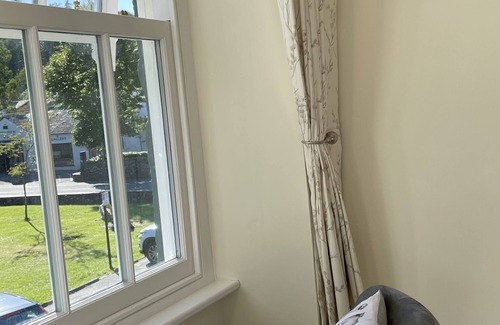 Grasmere Apartment | Newly refurbished 2 bedroom, 2 bathroom apartment right in the heart of Grasmere