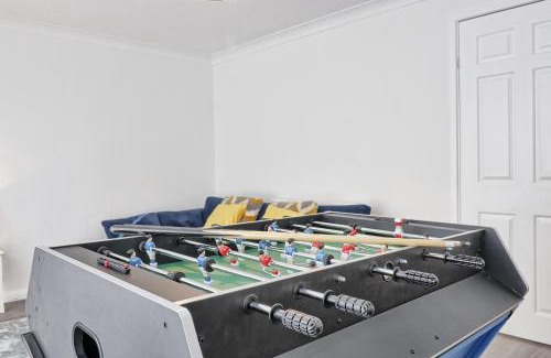 Basildon House | Newly Refurbished 3BR House Basildon, Garden, Netflix & Trisport Table