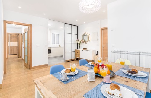 San Sebastian Apartment | Newly refurbished flat in Antiguo in walking distance to Ondarreta beach