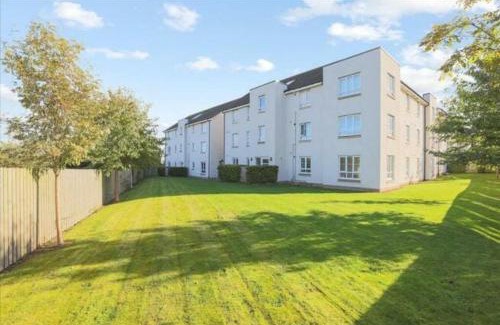 Blackburn Apartment | Newly Refurbished Large Apartment With Huge Garden