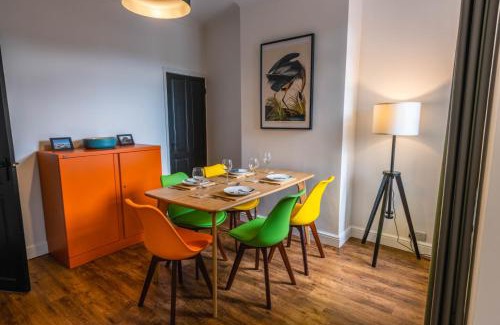 Lowestoft House | Newly refurbished Modern Stylish 2 Bedroom Cottage
