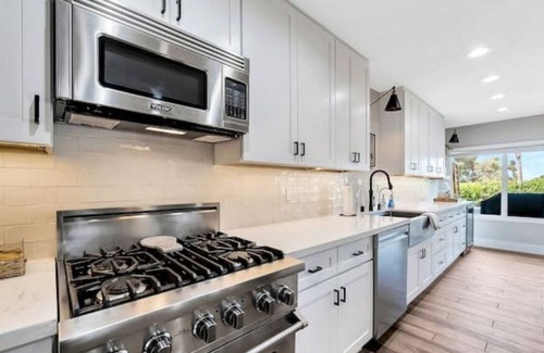 San Onofre House | Newly Remodeled Modern Coastal Gem