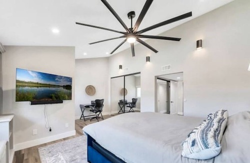 San Onofre House | Newly Remodeled Modern Coastal Gem