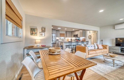 Salida House | Newly Remodeled 2bd 2ba The Salida Boulevard Vacation Home #0750