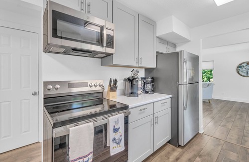 Alta Vista Area House | Newly remodeled 5-bedroom house 1.8 mi to Old Town Arvada Hot Tub, AC