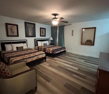 East Memphis House | Newly remodeled 6BR in East Memphis Neighborhood