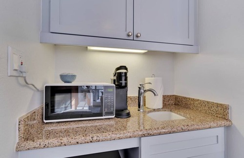 La Quinta Apartment | Newly Remodeled Desert Getaway Studio #B