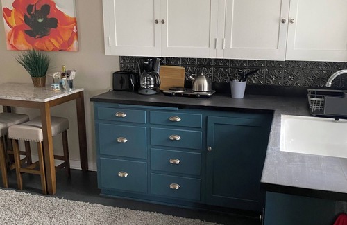 Pendleton Apartment | Newly remodeled desirable NW Hill homenlower Apartment Walk to RoundUp/Downtown