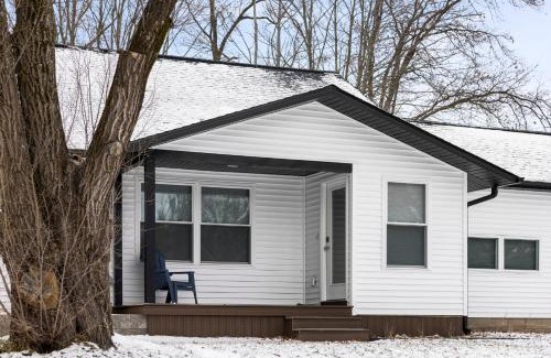 Traverse City House | ✵ Newly Remodeled Lovely 4BDR Retreat ➠ 3191