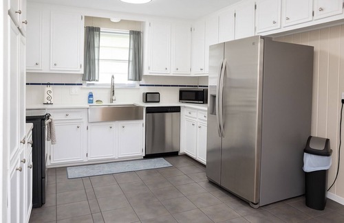 Sulphur House | NEWLY REMODELED - Near Baseball Fields, Park, Local Restaurants