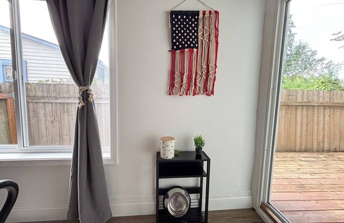 West Salem House | Newly Rennovated! Modern Century Charm