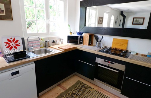 Piraillan House | Newly renovated country house in a beautiful location, garden + terrace, quiet
