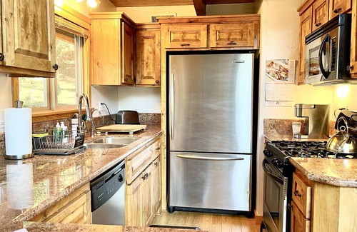 Pine Mountain Club Cabin | Newly Renovated with one of the Best Views
