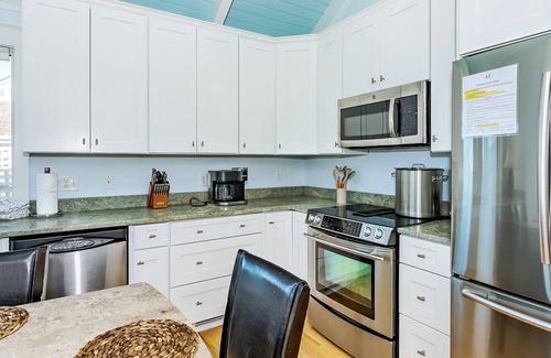 Bald Head Island Villa | Newly renovated 3 bedroom villa with new 6 pass golf cart; access to both clubs