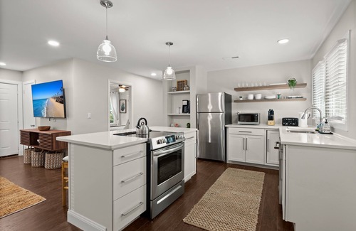 North Charleston House | Newly Renovated Home Close to Downtown and Beaches