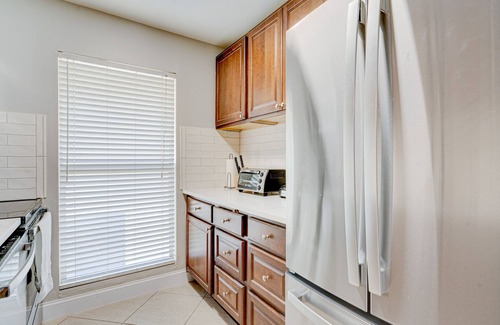 Florida North Atlantic Coast Condo | Newly Renovated 1 King Bed Condo, Your All-Inclusive Travel Haven