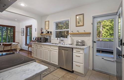 Roche Harbor House | Newly renovated 1929 cottage near Roche Harbor with modern updates (PLC)