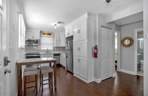 Avalon Condo | Newly renovated 2 bedroom conveniently located in the downtown of Avalon