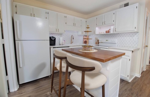 Charleston House | Newly renovated 2BR townhome in the heart of James Island