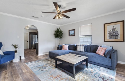 D'Iberville House | Newly renovated 2BR 2BA house