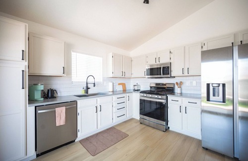 Las Vegas House | Newly renovated 3-bed Desert Summerlin home with AC, WiFi, near Red Rock